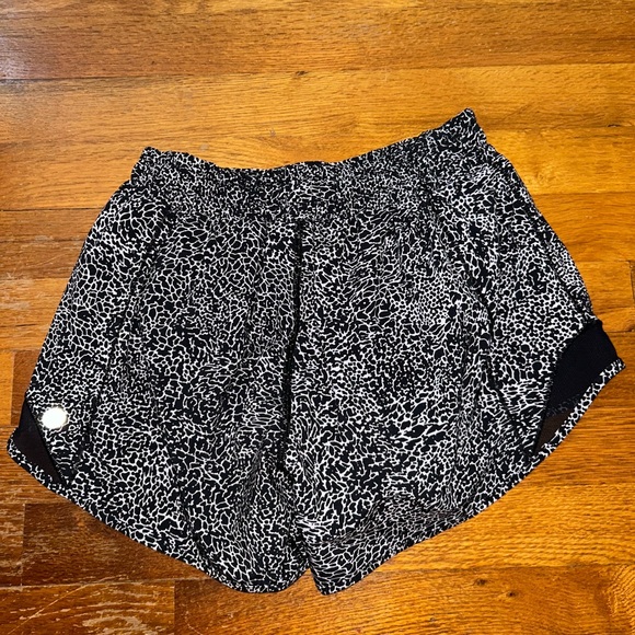 Lululemon Hotty Hot Short II | 4” Inseam | Polar Shift Inverse Alpine - Picture 7 of 11